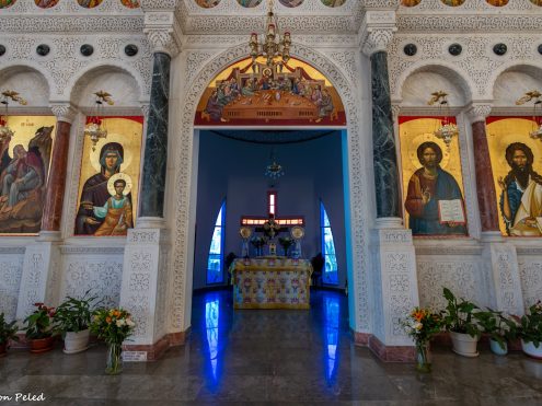 צלבים לרגלי הכרמל 28.11 הכנסייה היוונית אורתודוכסית בחיפה צילום רון פלד