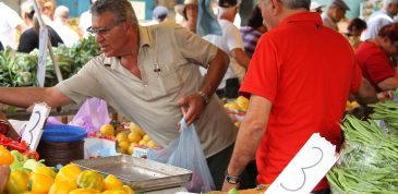 שוק רמלה, רון פלד