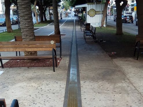 PikiWiki Israel 1 דר אבישי טייכר - שביל העצמאות תל אביב